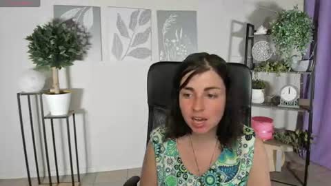 Snapshot of elara_starfall chatting on 06.20.26 Marta online show from 06.20.26