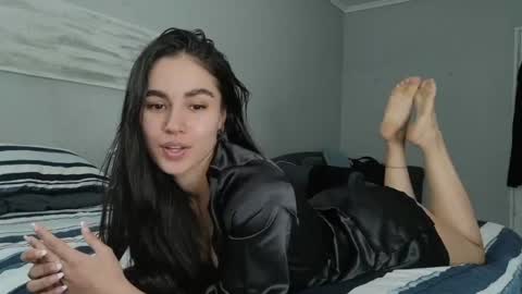 Snapshot of elarahayes chatting on 06.07.26 Elara Hayes online show from 06.07.26