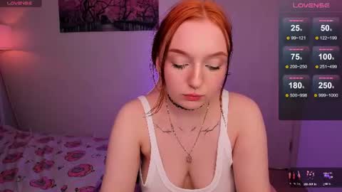 Snapshot of elarahex chatting on 06.25.26 Elara online show from 06.25.26