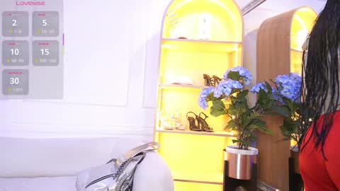 Elasummeer online show from 10.24.25