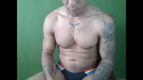 Snapshot of elcamaleon33 chatting on 05.29.26 elcamaleon33 online show from 05.29.26