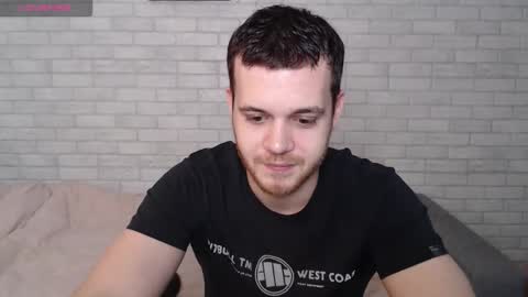 Snapshot of electric_smile chatting on 01.18.26 Alex online show from 01.18.26