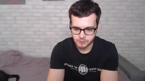 Snapshot of electric_smile chatting on 02.16.26 Alex online show from 02.16.26