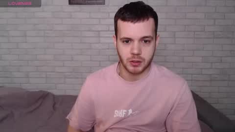 Snapshot of electric_smile chatting on 03.16.26 Alex online show from 03.16.26