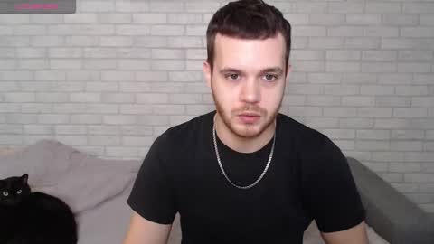 Snapshot of electric_smile chatting on 03.19.26 Alex online show from 03.19.26