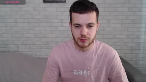 Snapshot of electric_smile chatting on 03.22.26 Alex online show from 03.22.26