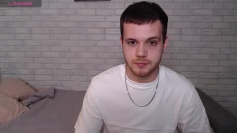 Snapshot of electric_smile chatting on 03.28.26 Alex online show from 03.28.26