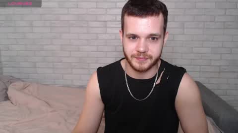 Snapshot of electric_smile chatting on 04.12.26 Alex online show from 04.12.26