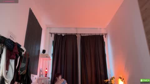 Snapshot of electric_woman chatting on 01.16.26 Aleksa online show from 01.16.26