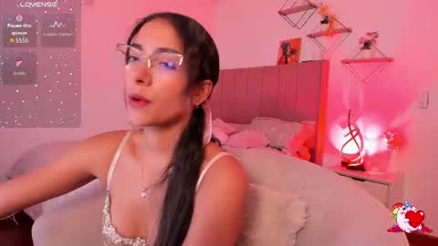 Snapshot of elegant_rouse chatting on 07.06.26 Rouse online show from 07.06.26
