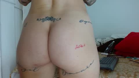 Snapshot of elektratattoo chatting on 09.12.25 elektra online show from 09.12.25