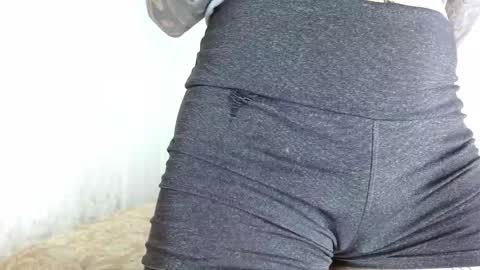 Snapshot of elektratattoo chatting on 10.12.25 elektra online show from 10.12.25