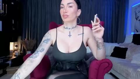 Snapshot of elektravelvet chatting on 01.28.25 ElektraSheDemon online show from 01.28.25