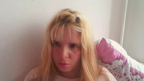 Snapshot of elenaflirt chatting on 06.10.26 Elena online show from 06.10.26