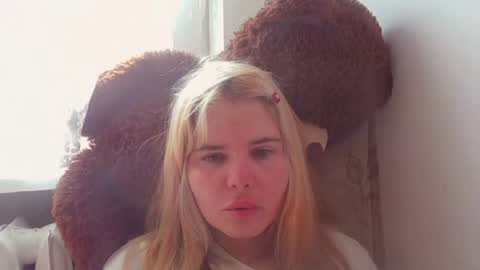 Snapshot of elenaflirt chatting on 06.19.26 Elena online show from 06.19.26