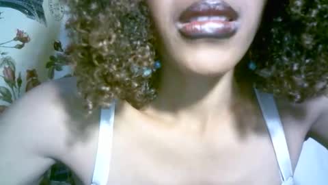 elenah013 online show from 12.18.25