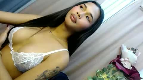 Snapshot of elenapierce69 chatting on 05.17.26 Call me Yours. online show from 05.17.26