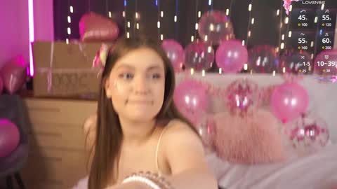 Snapshot of elenefrail chatting on 12.08.24 Isabella - streaming MondayTuesdayWednesdayFridaySaturdaySunday online show from 12.08.24