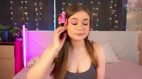 Snapshot of elenefrail chatting on 02.15.25 Isabella - streaming MondayTuesdayWednesdayFridaySaturdaySunday online show from 02.15.25