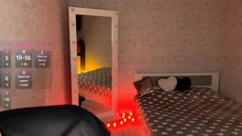 Annie PVT IS OPEN online show from 02.09.26