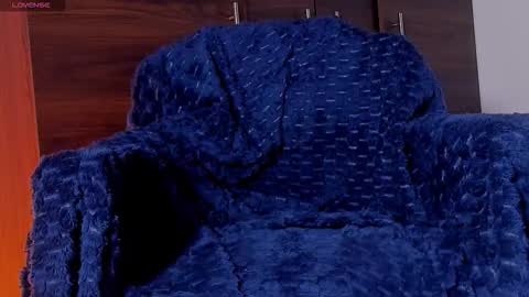 Elena  online show from 11.18.25