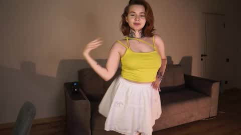 Snapshot of eleonora_linn_ chatting on 09.25.25 Eleonora online show from 09.25.25