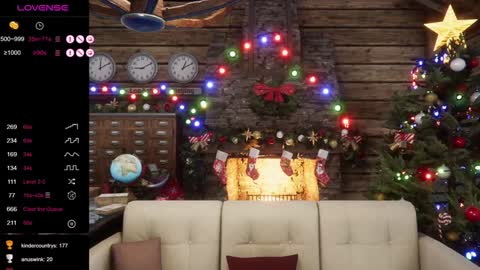 Elfie Love online show from 12.25.24