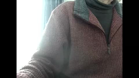 Snapshot of elfyonee chatting on 12.26.24 elfyonee online show from 12.26.24