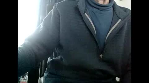 Snapshot of elfyonee chatting on 01.21.25 elfyonee online show from 01.21.25