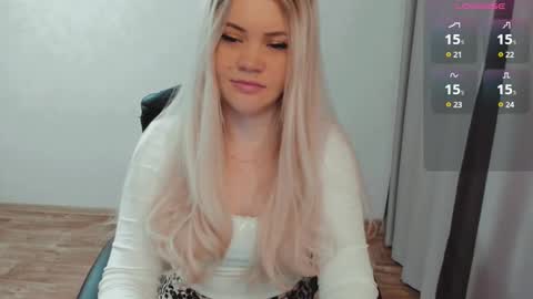 Ella online show from 03.04.25