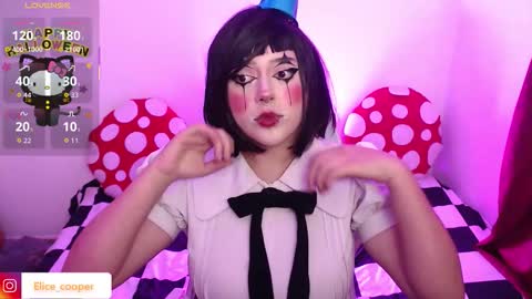 Snapshot of elicecooper chatting on 10.31.25 Elice Cooper new account online show from 10.31.25