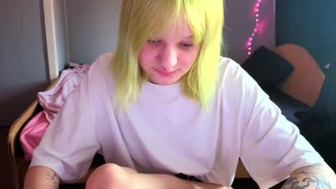 elieiza_xo online show from 04.29.26