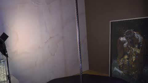 Ellie online show from 04.11.26