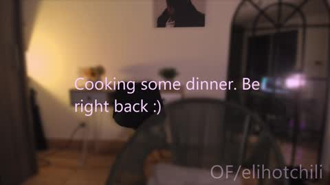 Snapshot of elihotchili chatting on 01.20.25 Eli online show from 01.20.25