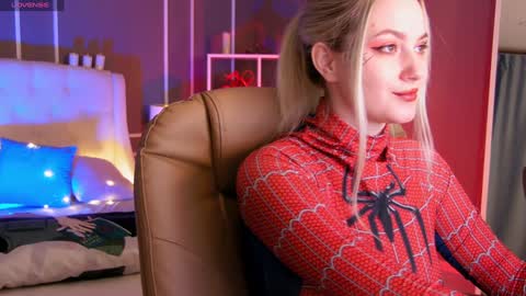 Snapshot of elina_nortas chatting on 01.31.25 Elina online show from 01.31.25