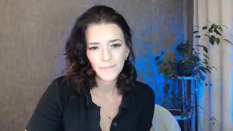 Elina online show from 12.22.25