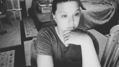 Snapshot of elinareign chatting on 09.21.25 ElinaReign online show from 09.21.25