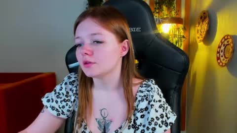 Snapshot of elinavale chatting on 06.07.26 elinavale online show from 06.07.26