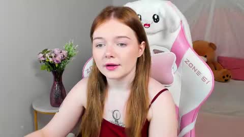 Snapshot of elinavale chatting on 07.03.26 elinavale online show from 07.03.26