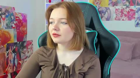 Snapshot of elinavale chatting on 07.15.26 elinavale online show from 07.15.26