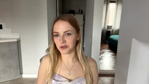 elinorproescher online show from 05.18.26