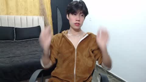 Snapshot of elio_collem chatting on 12.06.24 ELIO online show from 12.06.24