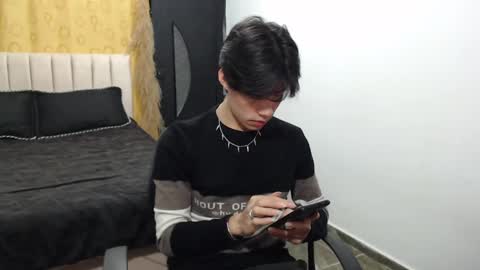 Snapshot of elio_collem chatting on 12.07.24 ELIO online show from 12.07.24