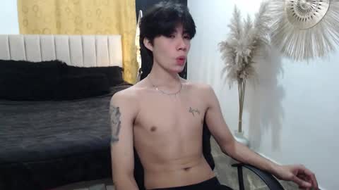 Snapshot of elio_collem chatting on 09.16.25 ELIO online show from 09.16.25