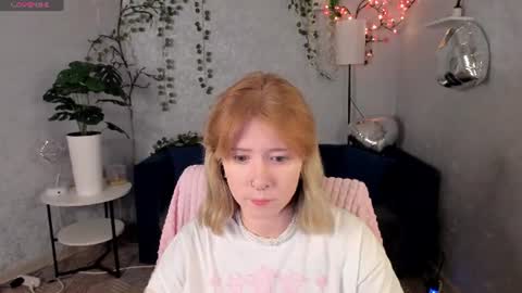 Snapshot of elira_vane chatting on 07.13.26 Elira Vane online show from 07.13.26