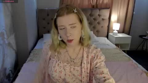 Snapshot of elira_vane chatting on 07.20.26 Elira Vane online show from 07.20.26