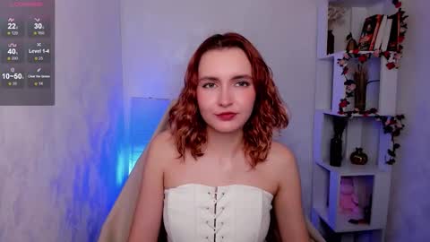 Snapshot of elis_cherry chatting on 10.08.25 Elis  online show from 10.08.25