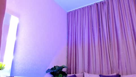 Snapshot of elis_miracle chatting on 01.30.25 Elizabeth online show from 01.30.25