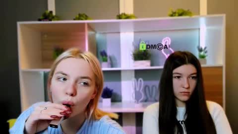 elis_sunny online show from 02.03.26