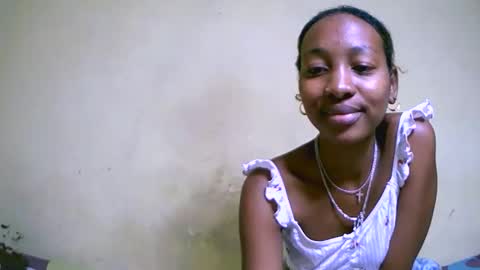 Snapshot of elisa689549 chatting on 10.19.25 elisa689549 online show from 10.19.25